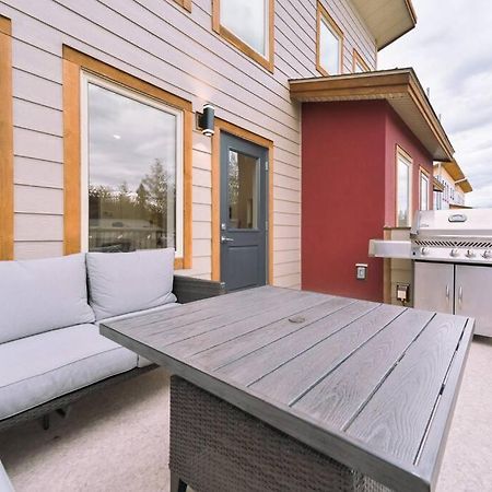 Oasis Getaway, Mins To Lake, King Bed, Dbl Garage إنفيرمير المظهر الخارجي الصورة